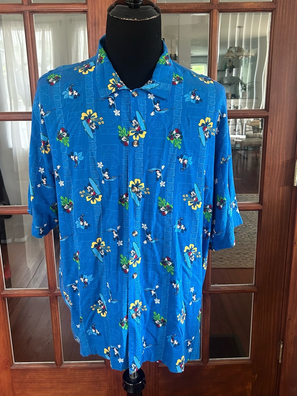 Disney Store Blue Mickey Mouse Surfer Tiki Aloha Hawaiian Camp Shirt Men's Sz XL